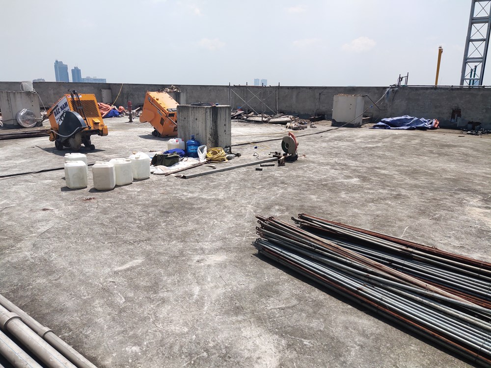 Hà Nội: Cắt sàn tầng 18 công trình vi phạm 8B Lê Trực - ảnh 3