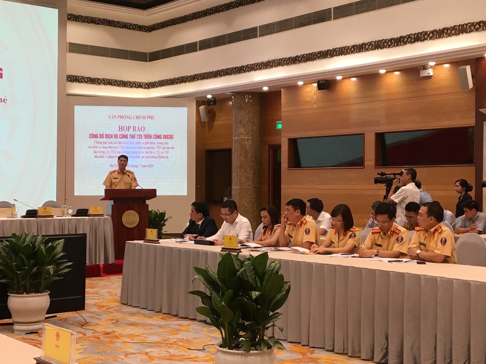 Người dân có thể ngồi nhà nộp phạt, chứng thực bản sao - ảnh 3