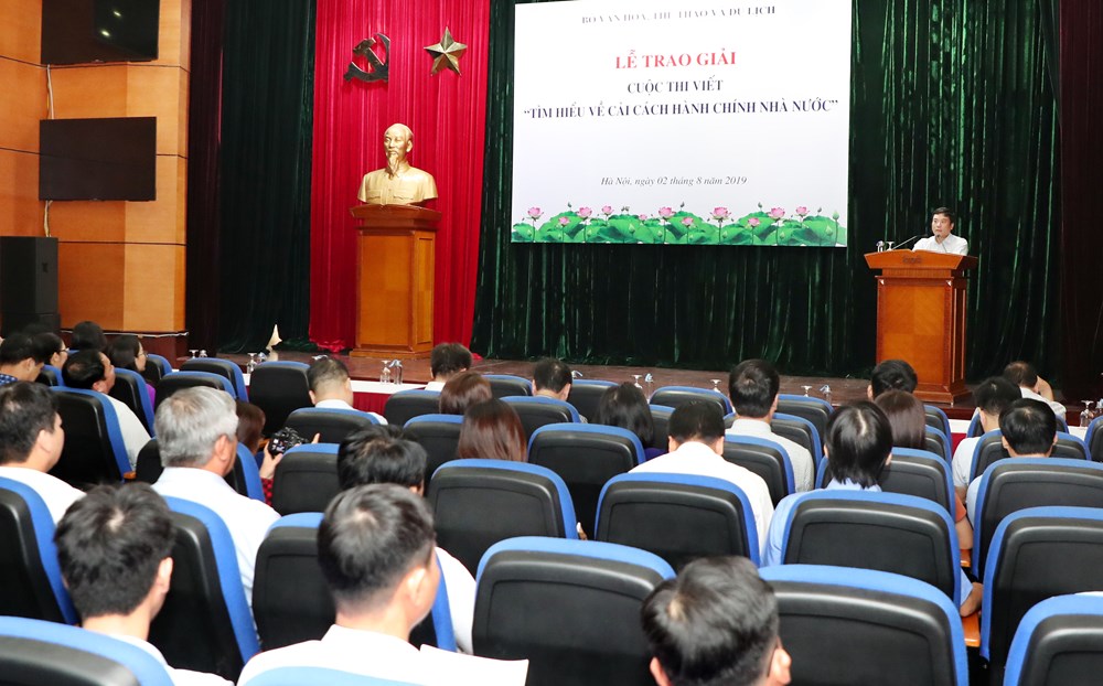 Cán bộ, công chức ngành VHTTDL phải thực hiện tốt cải cách thủ tục hành chính - ảnh 1