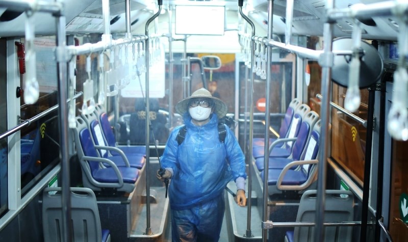Hà Nội: Triển khai nhiều biện pháp phòng, chống dịch trên phương tiện công cộng - ảnh 1