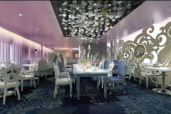 Đón hơn 5.700 du khách từ tàu biển Spectrum of the Seas - ảnh 6