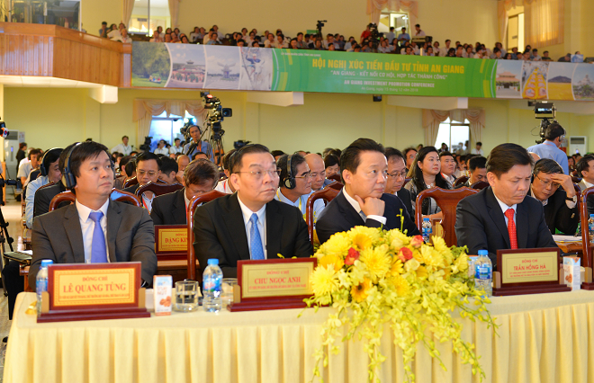 Thủ tướng: An Giang phải mở mang tầm nhìn của du khách về vẻ đẹp tiềm ẩn của Việt Nam - ảnh 5