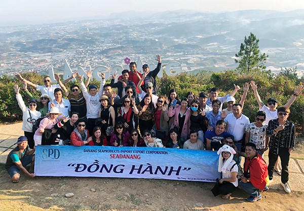 Du lịch khách đoàn tăng trưởng ấn tượng - ảnh 1