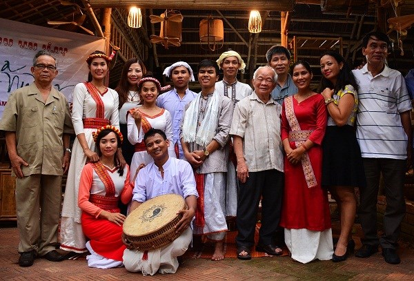 tet cham 4