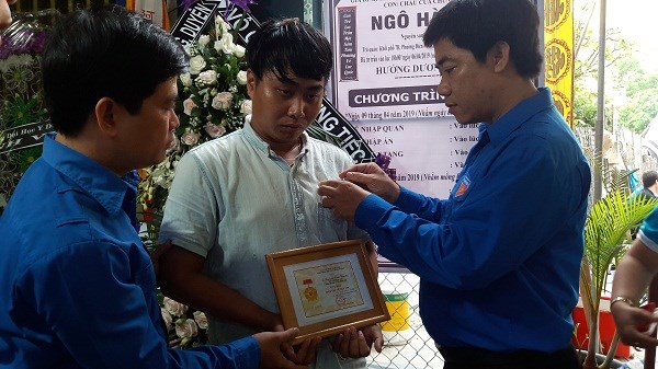 bang khen 2