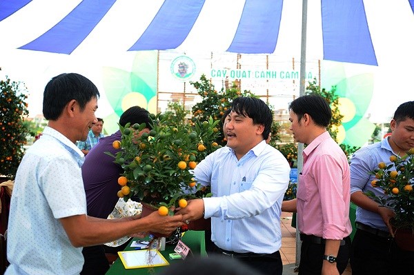 quật 5b-ủng hộ