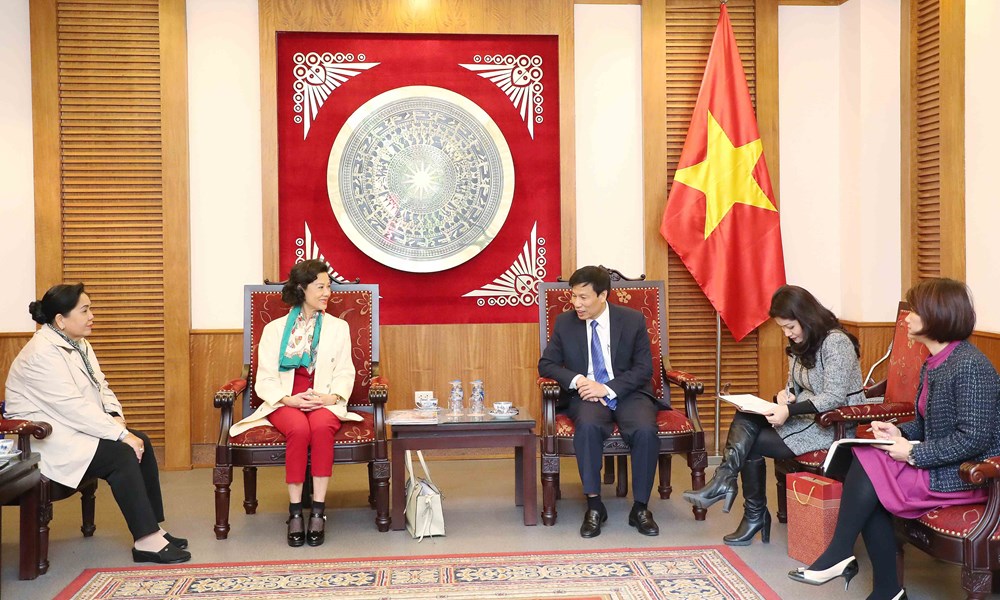 Tôi muốn dành tình yêu và tâm huyết cả cuộc đời mình  cho Việt Nam - ảnh 2