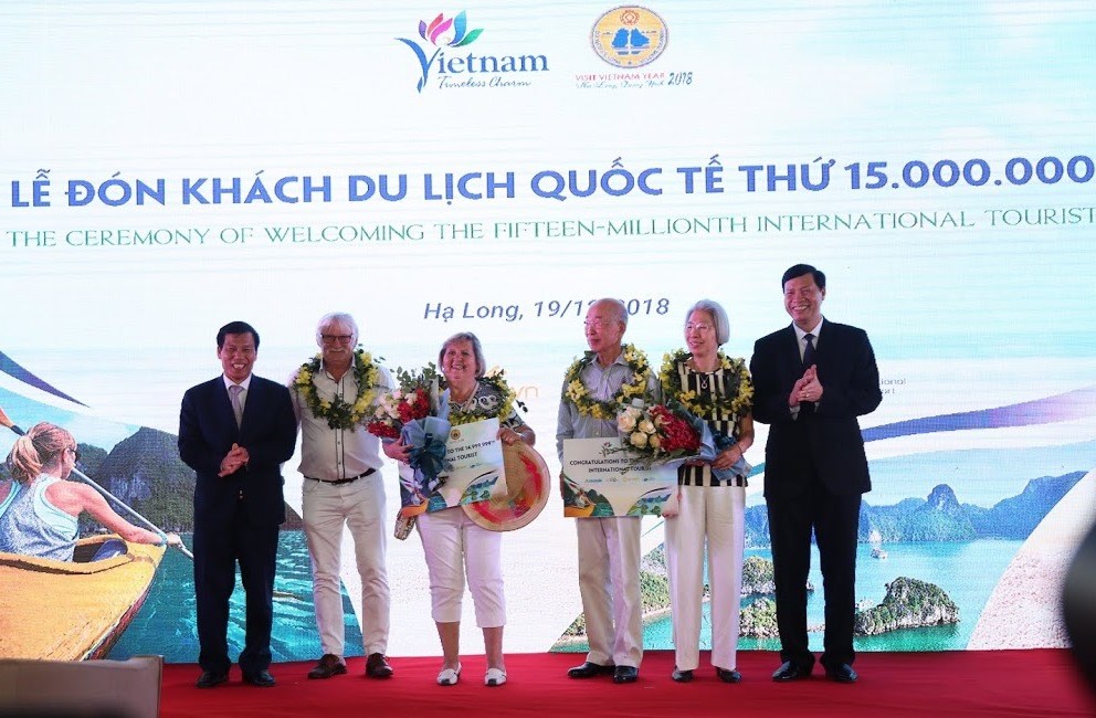 Vị khách thứ 15 triệu: “Việt Nam quá đẹp và thân thiện, khác xa với tưởng tượng của tôi” - ảnh 3