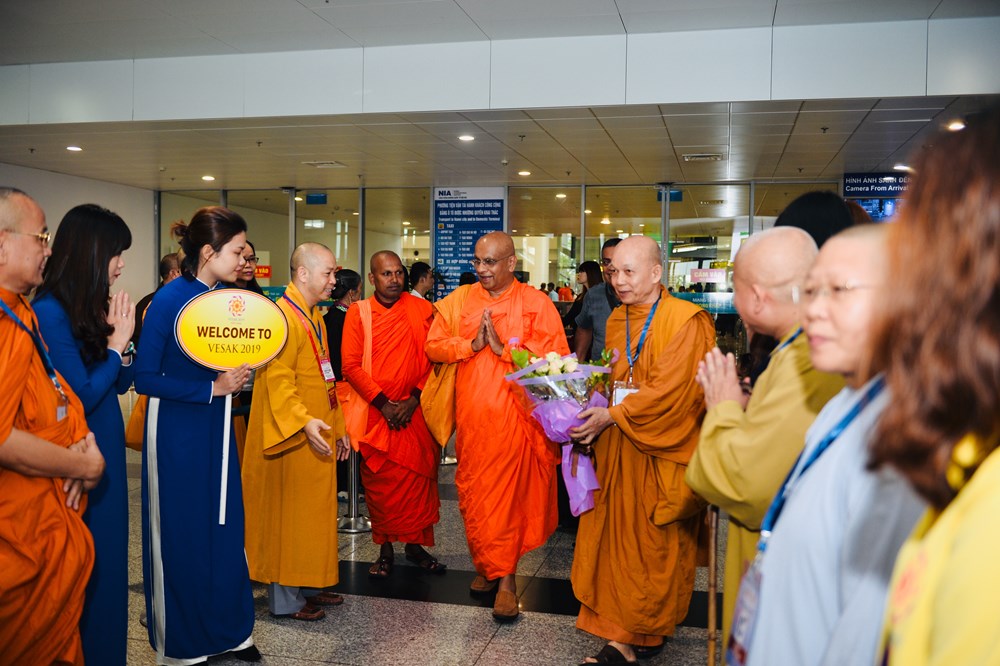 Hôm nay, hơn 1.200 đại biểu quốc tế đến Việt Nam dự Vesak 2019 - ảnh 2