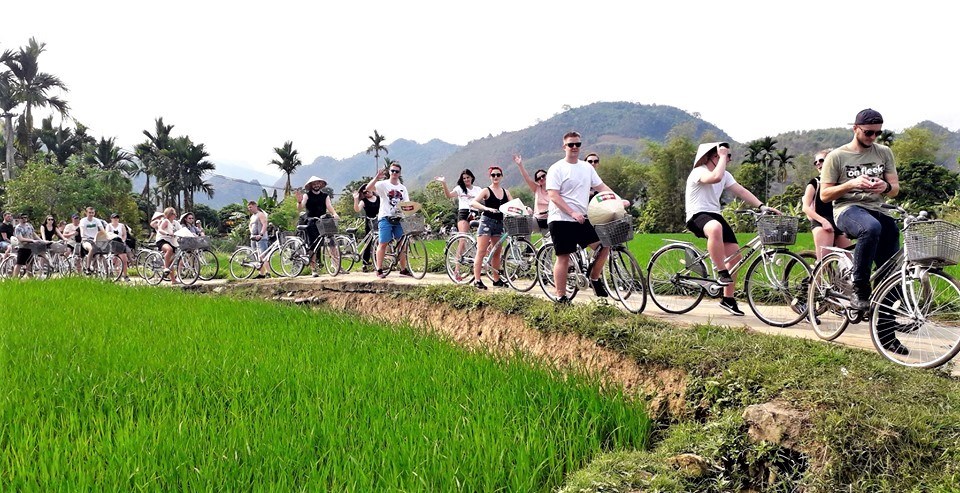 Hỗ trợ địa phương biên giới phát triển du lịch gắn với bảo tồn văn hóa - ảnh 4