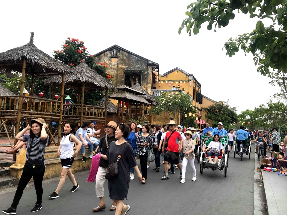 WB cảnh báo: Du lịch Việt Nam đã chạm đến điểm bùng phát trong phát triển - ảnh 3