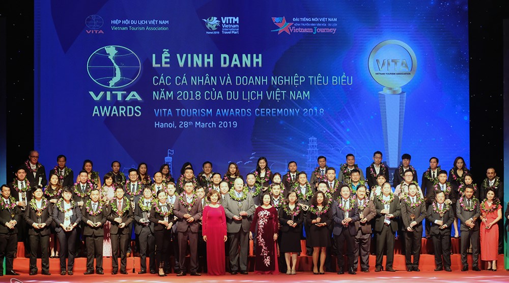 Vinh danh các doanh nghiệp và cá nhân tiêu biểu năm 2018  của ngành Du lịch - ảnh 1