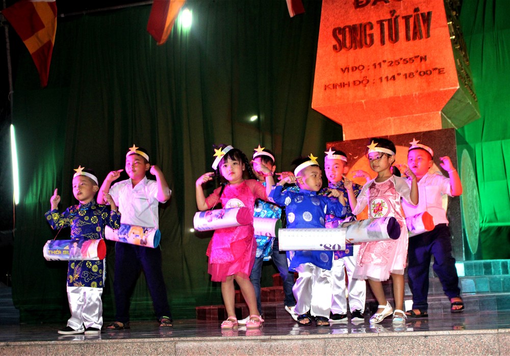 Hoan ca nơi đầu sóng - ảnh 8