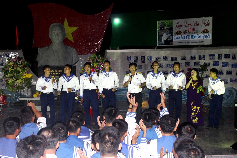 Hoan ca nơi đầu sóng - ảnh 7