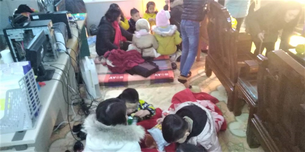 Khu du lịch Mẫu Sơn quá tải vì băng tuyết - ảnh 5