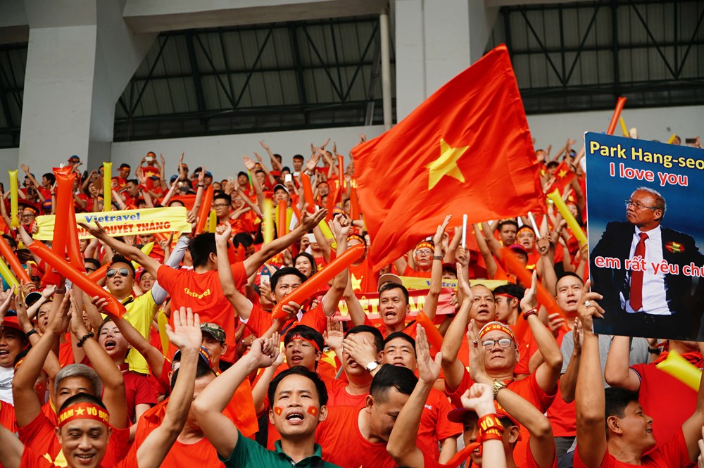 Dồn dập đặt tour xem trận chung kết lượt đi AFF Cup 2018 ở Malaysia - ảnh 1