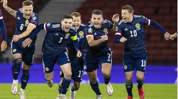 Xác định 4 trận đấu tại vòng chung kết play-off EURO 2020 - ảnh 1