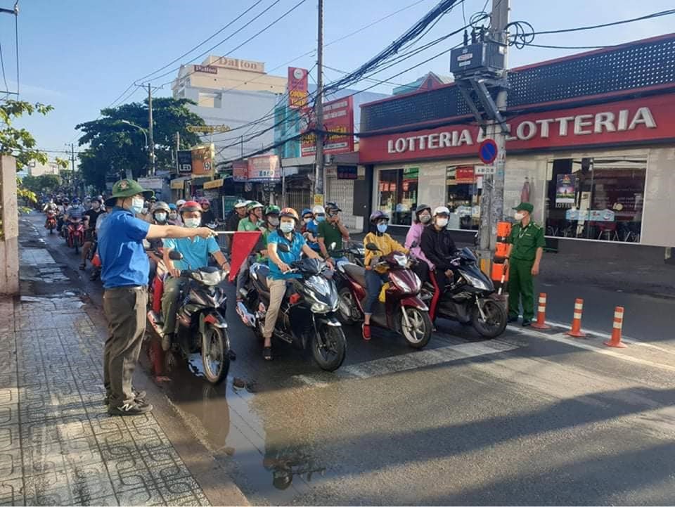 TP.HCM: Ra quân đợt cao điểm đảm bảo trật tự, an toàn giao thông - ảnh 2