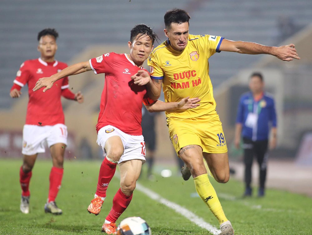 Đã có bao nhiêu đội tại V.League giảm lương cầu thủ ? - ảnh 2