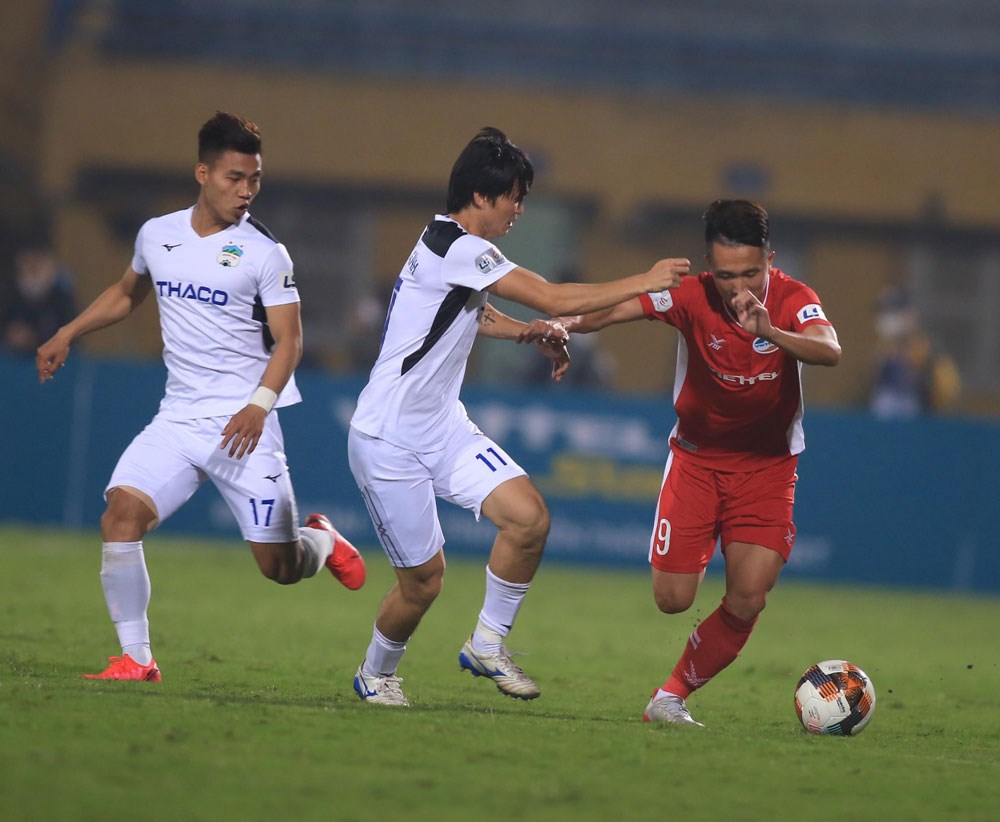 Vòng 2 V.League 2020: CLB TP.HCM lên ngôi đầu - ảnh 2