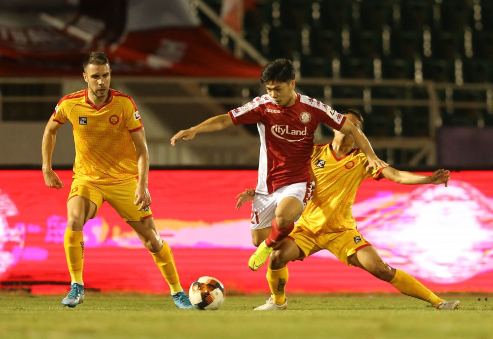 Vòng 2 V.League 2020: CLB TP.HCM lên ngôi đầu - ảnh 1