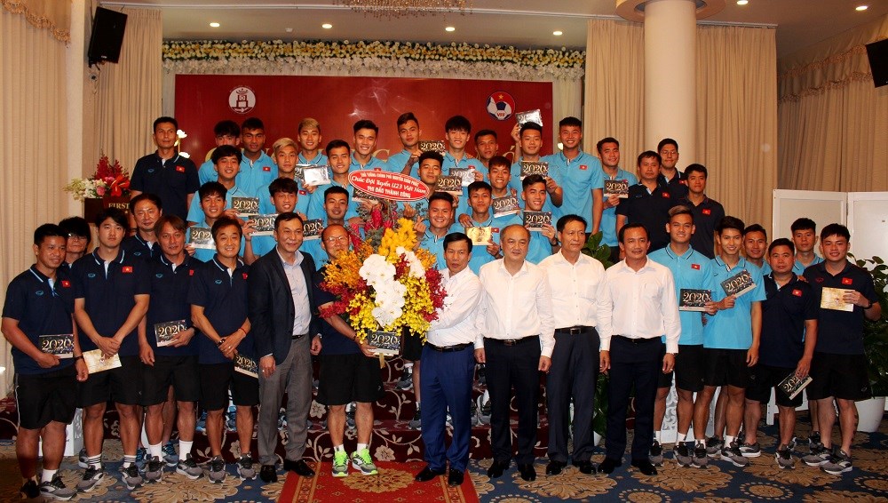 Bộ trưởng Nguyễn Ngọc Thiện: Các cầu thủ hãy tiếp tục phát huy tinh thần Việt Nam - ảnh 3
