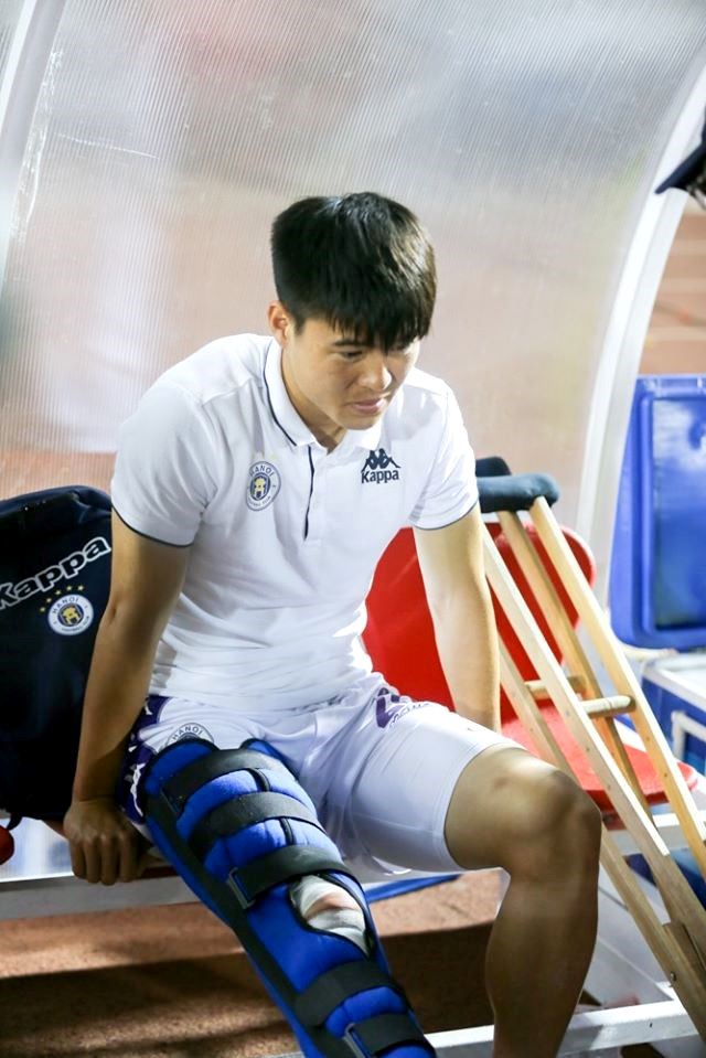 Duy Mạnh đứt dây chằng, nghỉ thi đấu dài hạn - ảnh 1