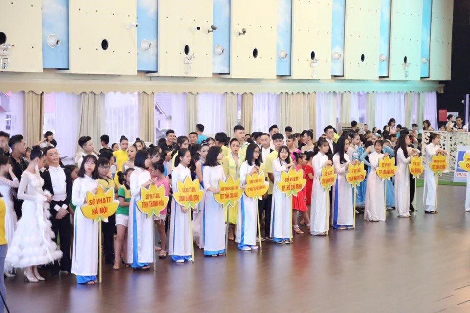 Khởi tranh giải vô địch trẻ Khiêu vũ thể thao quốc gia - ảnh 1