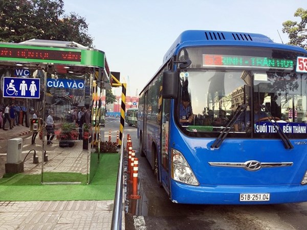 TP.HCM: Xe buýt chất lượng tăng, sản lượng giảm - ảnh 2