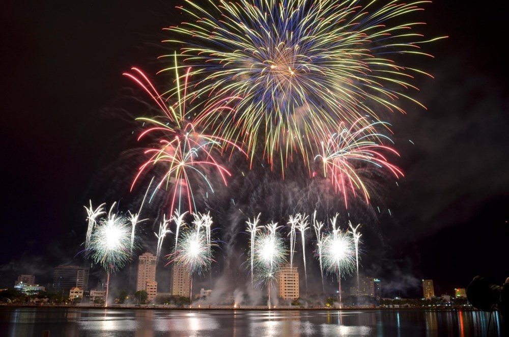 Lễ hội Pháo hoa Đà Nẵng 2019: Lãng mạn chuyện kể những dòng sông - ảnh 10