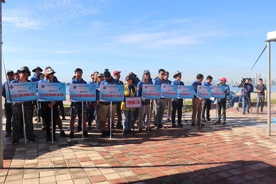80 phi công tham sự Giải Dù lượn mở rộng “Bay trên Tiên Sa” 2019 - ảnh 1