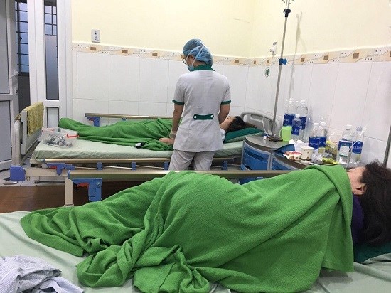 Phạt 25 triệu đồng đối với nhà hàng khiến 9 du khách nhập viện - ảnh 1