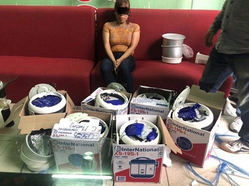 Ma túy "ngụy trang" trong hộp nồi cơm điện - ảnh 1