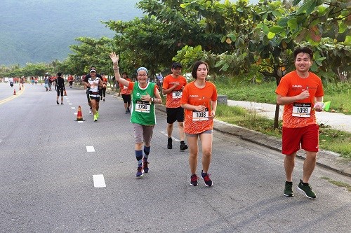 9.017 VĐV tham gia cuộc thi Manulife International Marathon 2019 - ảnh 2