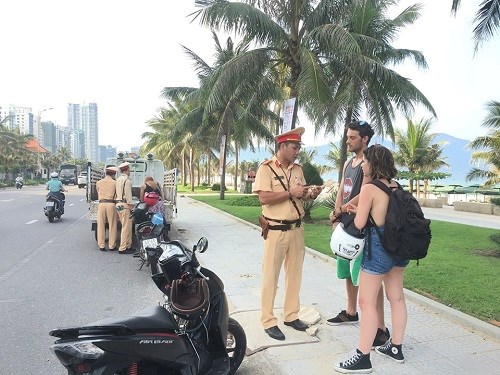 Đảm bảo TTATGT cho khách du lịch nước ngoài khi tham gia giao thông tại Việt Nam - ảnh 3