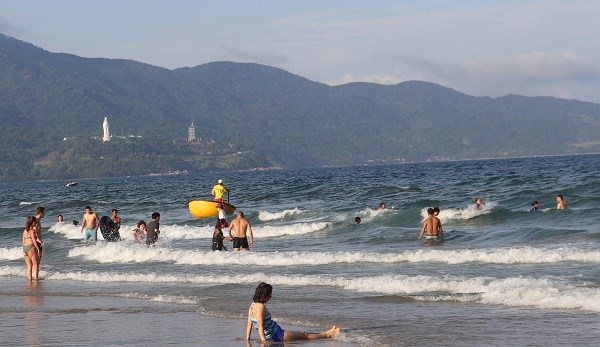 Những "bóng vàng" bên bờ biển - ảnh 4