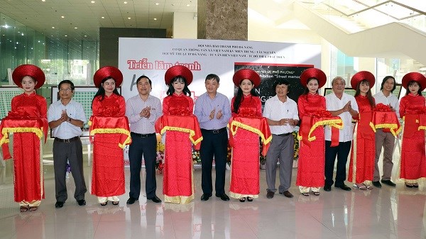 “Ký ức phố phường” - sự lặng lẽ muôn màu của Trần Trung Sáng - ảnh 1