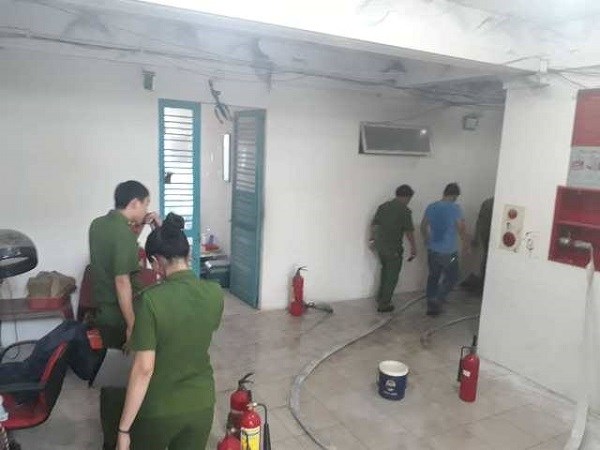 Bắt đối tượng mang xăng đốt chung cư - ảnh 1