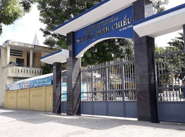 Điều tra một học sinh bị đánh hội đồng ngay cạnh trường - ảnh 1