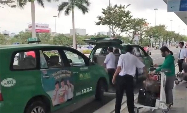 Bắt giữ tài xế tông nhân viên an ninh hàng không - ảnh 1