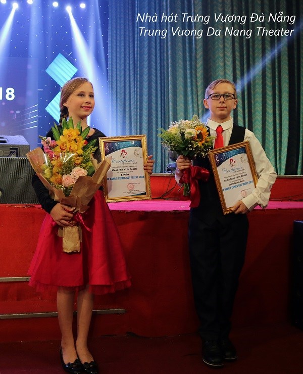 “Cháy” trong ngày mưa lũ - ảnh 4