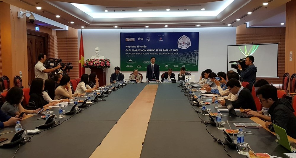 2.500 VĐV dự giải Marathon quốc tế di sản Hà Nội - ảnh 1
