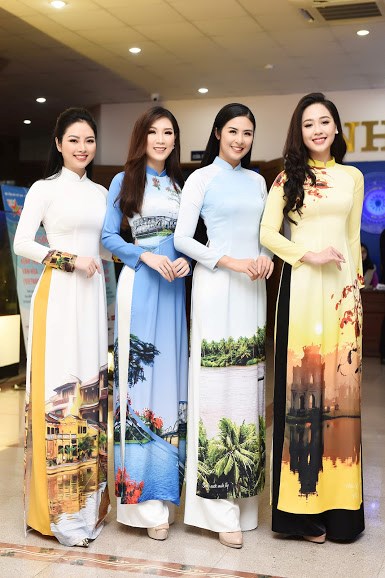 “Cô giáo showbiz nhí” tái xuất cùng dàn Hoa hậu - ảnh 2