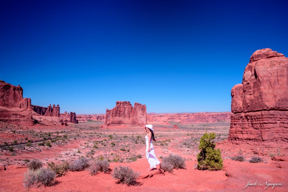 Những bức ảnh khám phá kỳ quan tuyệt vời trên đỉnh Delicate Arch - ảnh 1