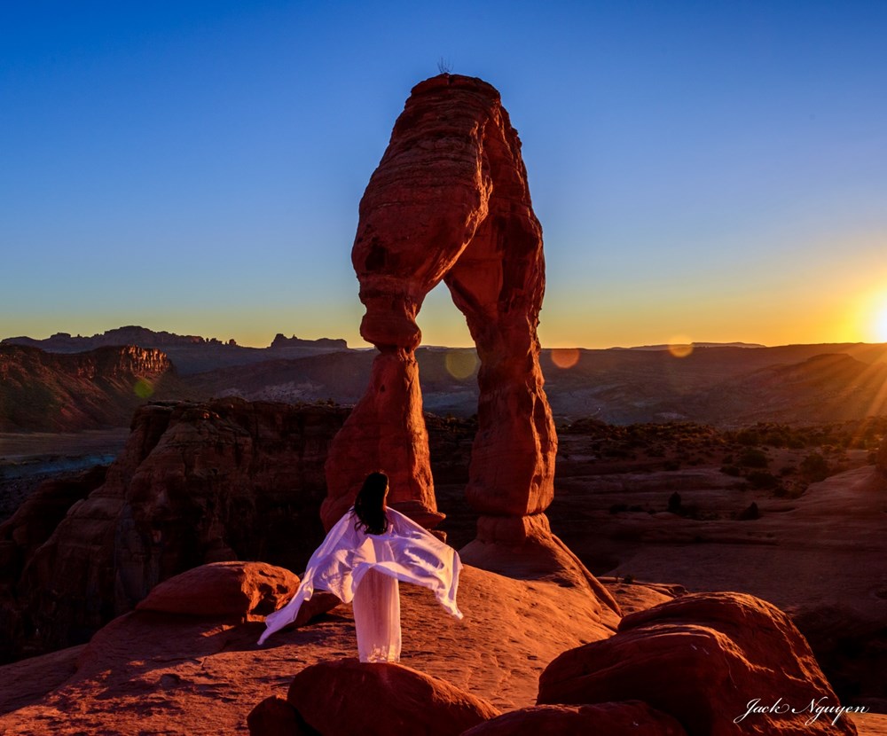 Những bức ảnh khám phá kỳ quan tuyệt vời trên đỉnh Delicate Arch - ảnh 5