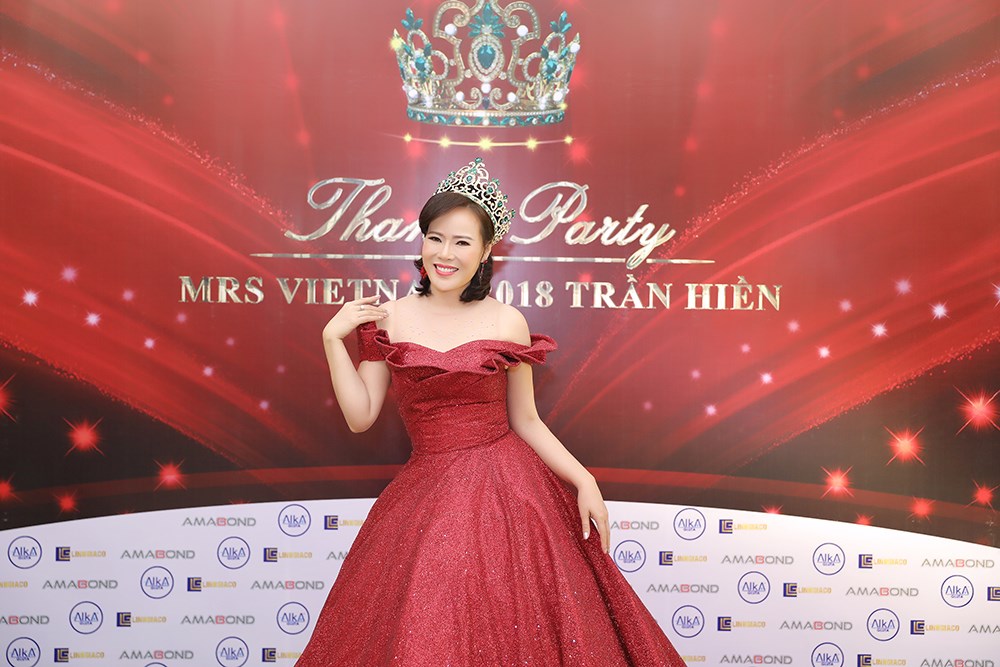 Người mẫu Quý bà dành tiền thưởng cho hoạt động thiện nguyện - ảnh 2