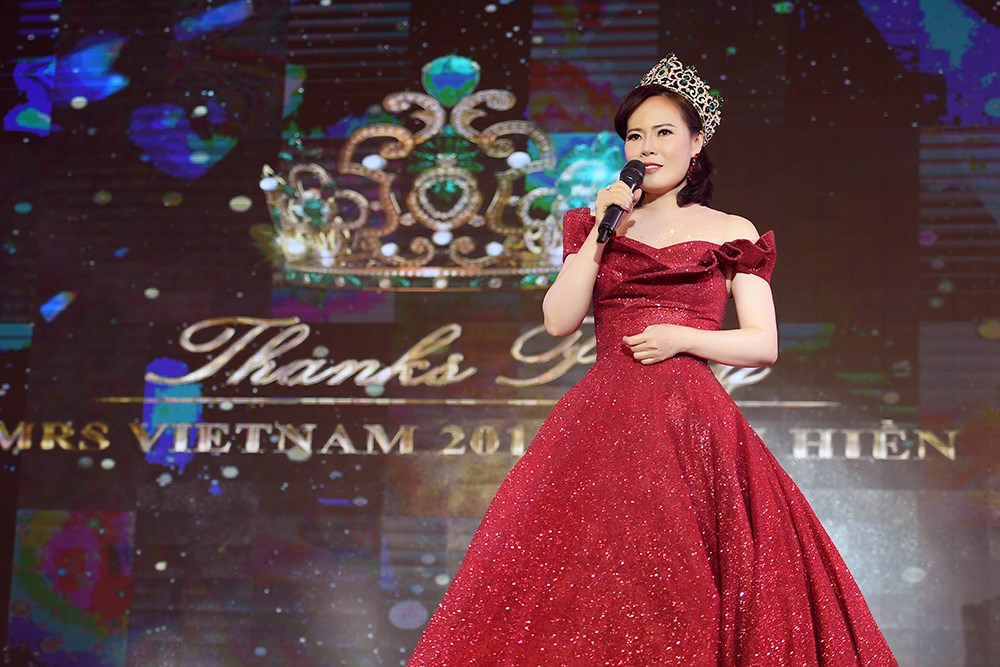 Người mẫu Quý bà dành tiền thưởng cho hoạt động thiện nguyện - ảnh 1