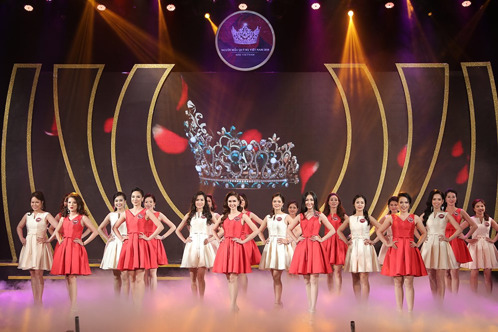 Chung kết Người mẫu Quý bà Việt Nam 2018:  Vương miện tuổi 49 - ảnh 3