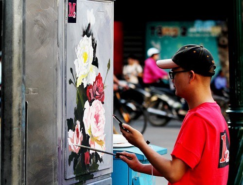 Bốt điện Hà Nội đồng loạt “nở hoa” những ngày giáp Tết - ảnh 1