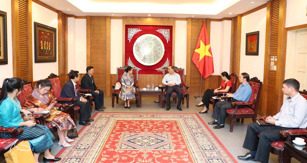 Việt Nam-  Lào hợp tác phát triển văn hoá đọc - ảnh 1